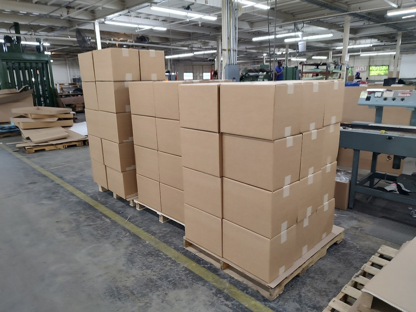 Lead Time & Logistics: The Hidden Variables That Can Make or Break Your Display Rollout
